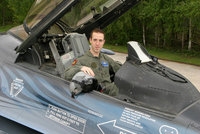 Jieff dans un F-16 MLU Belge