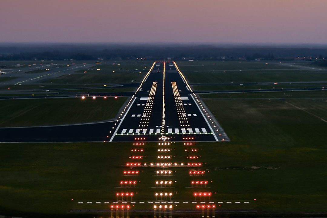 Runway Approach Landing Systems